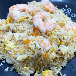 arroz frito con gambas